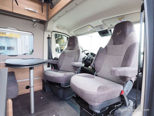 Dethleffs Globetrail - Classic 600 DR, Peugeot 2024 - Travel truck ...