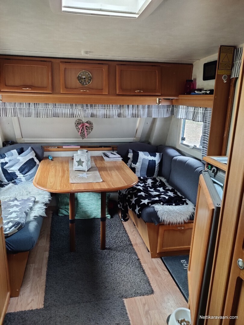 Cabby 56 2000 Matkailuvaunu Nettikaravaani