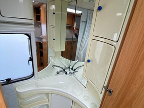 Adria 663