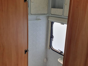 Adria 542