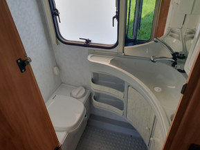 Adria 542