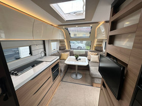 Adria 663