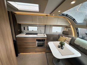 Adria 663