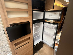 Adria 663