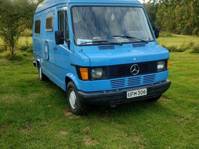 Mercedes-Benz 