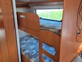 Adria 563